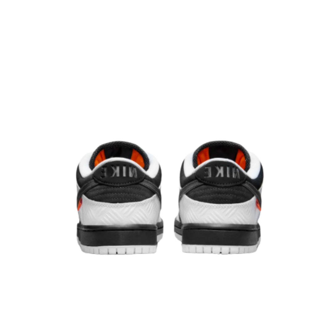SB Dunk Low 'TIGHT BOOTH'