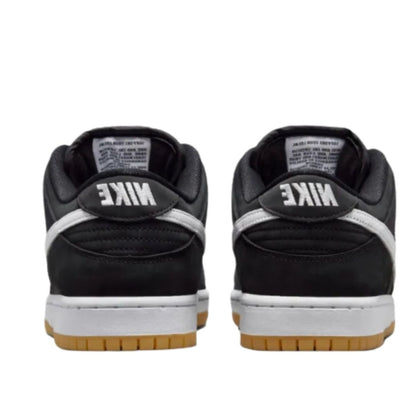 SB Dunk Low 'Black Gum'