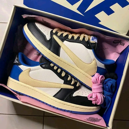 AJ1 x Travis. Scott (FRAGMENT)
